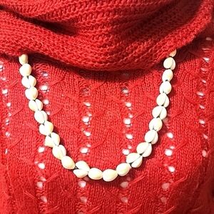🏷️Beautiful vintage cowrie shell necklace 17 inches long very good condition
